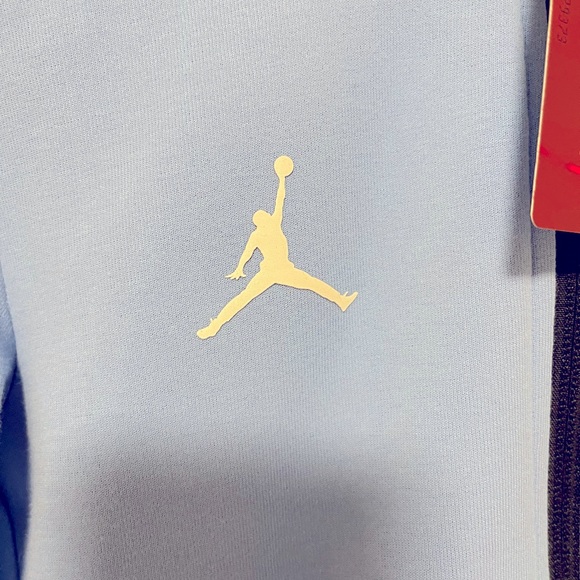 UNC W showtime hoodie dry fit - Picture 4 of 7